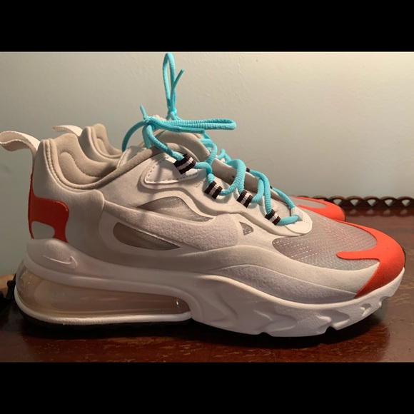 Nike Air Max 270 React SE - Picture 4 of 5